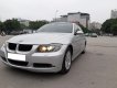 BMW 3 Series 320i 2008 - Gia đình cần bán BMW 320i, sản xuất 2008, số tự động, màu bạc