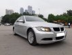 BMW 3 Series 320i 2008 - Gia đình cần bán BMW 320i, sản xuất 2008, số tự động, màu bạc