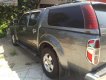 Nissan Navara LE 2.5MT 4WD 2013 - Cần bán Nissan Navara LE 2.5MT 4WD năm sản xuất 2013, màu xám, nhập khẩu xe gia đình