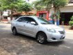 Toyota Vios   2010 - Bán Toyota Vios sản xuất năm 2010, màu bạc, xe còn mới