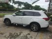 Mitsubishi Outlander 2.0 CVT Premium 2019 - Bán Mitsubishi Outlander 2.0 CVT Premium sản xuất 2019, màu trắng