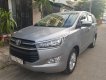 Toyota Innova 2.0E số tay 2018 - Bán Toyota Innova 2.0E số tay đời 2018, màu bạc siêu lướt