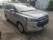 Toyota Innova 2.0E số tay 2018 - Bán Toyota Innova 2.0E số tay đời 2018, màu bạc siêu lướt