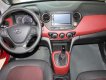 Hyundai i10 2017 - Cần bán lại xe Hyundai i10 năm 2017, màu đỏ, xe gia đình, giá 395tr