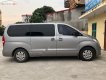 Hyundai Grand Starex 2016 - Cần bán Hyundai Grand Starex năm sản xuất 2016, màu bạc 