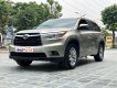 Toyota Highlander 2016 - Bán Toyota Highlander sản xuất 2016, màu vàng cát nhập khẩu Mỹ