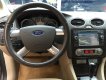 Ford Focus 2012 - Bán Ford Focus 2012 tự động bản 2.0 màu ghi vàng, xe rất đẹp