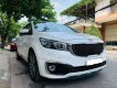 Kia Sedona 3.3 GATH 2016 - Bán xe Kia Sedona 3.3 GATH 2016, màu trắng, xe gia đình đi ít, giữ gìn, xe như mới