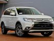 Mitsubishi Outlander 2019 - Bán xe Mitsubishi Outlander 2019, màu trắng, nhập khẩu, giá 807tr