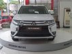 Mitsubishi Outlander 2019 - Bán Mitsubishi Outlander đời 2019, màu trắng, 807 triệu, khuyến mãi cực sốc. LH 0934515226 ngay để được giá tốt nhất