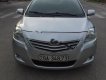 Toyota Vios 1.5E 2011 - Gia đình bán Toyota Vios 1.5E năm 2011, màu bạc 