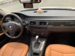 BMW 3 Series 320i 2009 - Cần bán lại xe BMW 3 Series 320i sản xuất năm 2009, màu trắng, đăng ký 2010, biển số thành phố