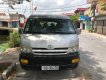 Toyota Hiace 2.5 2005 - Bán xe Toyota Hiace 2.5 năm sản xuất 2005, màu bạc giá cạnh tranh