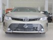 Toyota Camry 2.5 2016 - Bán Toyota Camry 2.5 sản xuất 2016, 2.5 AT, màu vàng, giá chỉ 950 triệu
