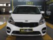 Kia Rondo GAT   2017 - Cần bán xe Kia Rondo GAT 2.0AT 2017, màu trắng, giá cạnh tranh