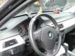 BMW 3 Series 320i 2010 - Cần bán gấp BMW 3 Series 320i năm 2010, màu đen, nhập khẩu nguyên chiếc còn mới, giá chỉ 440 triệu