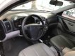 Hyundai Elantra 2012 - Bán Hyundai Elantra năm sản xuất 2012, màu trắng xe gia đình, giá 256tr