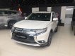 Mitsubishi Outlander 2019 - "Hot hot hot"Mitsubishi Outlander 2019 -Xe 7 chỗ giá chỉ 807 triệu, tặng bộ ghế da, hỗ trợ trả góp 80% giá trị xe