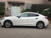 Mazda 3 2017 - Cần bán gấp Mazda 3 sản xuất 2017, màu trắng chính chủ