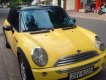 Mini Cooper 2004 - Cần bán Mini Cooper năm 2004, màu vàng chính chủ, giá 275tr, xe nguyên bản