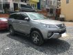 Toyota Fortuner 2017 - Bán xe Toyota Fortuner 2.4G 4x2 MT sản xuất 2017, màu bạc, nhập khẩu, xe gia đình