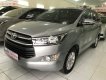 Toyota Innova 2017 - Cần bán xe Toyota Innova đời 2017, màu bạc số sàn