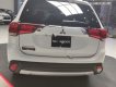 Mitsubishi Outlander 2.0 CVT Premium 2019 - Cần bán Mitsubishi Outlander 2.0 CVT Premium sản xuất 2019, màu trắng