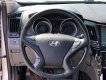 Hyundai Sonata 2011 - Cần bán Hyundai Sonata sản xuất 2011, màu bạc, xe nhập chính hãng
