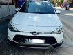 Hyundai i20 Active   2015 - Bán Hyundai i20 Active đời 2015, màu trắng xe còn mới lắm