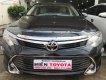 Toyota Camry 2018 - Bán ô tô Toyota Camry sản xuất 2018, màu đen xe còn mới nguyên