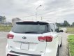 Kia Sedona 2017 - Cần bán gấp Kia Sedona đời 2017, xe còn mới lắm