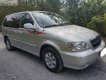 Kia Carnival GS 2.5AT 2009 - Bán Kia Carnival GS 2.5AT năm 2009, màu bạc xe gia đình giá cạnh tranh