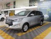 Toyota Innova  E 2.0MT  2016 - Bán Toyota Innova E 2.0MT đời 2016, màu bạc, giá rất ưu đãi