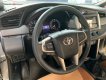 Toyota Innova 2.0E 2016 - Bán Toyota Innova 2.0E sản xuất năm 2016, màu bạc