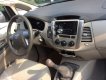 Toyota Innova 2.0E 2014 - Bán Toyota Innova MT sản xuất 2014, màu bạc số sàn