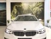 BMW 5 Series 520i 2018 - Cần bán nhanh chiếc xe BMW 5 Series 520i năm sản xuất 2018, màu trắng, giá cạnh tranh