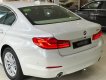 BMW 5 Series 520i 2018 - Cần bán nhanh chiếc xe BMW 5 Series 520i năm sản xuất 2018, màu trắng, giá cạnh tranh