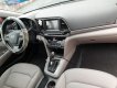 Hyundai Elantra 2017 - Cần bán xe Hyundai Elantra 2.0 sản xuất năm 2017, màu đỏ, 615tr