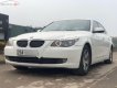 BMW 5 Series 2009 - Cần bán gấp BMW 5 Series đời 2009, màu trắng, nhập khẩu số tự động, 555 triệu