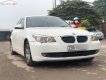 BMW 5 Series 2009 - Cần bán gấp BMW 5 Series đời 2009, màu trắng, nhập khẩu số tự động, 555 triệu