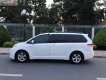 Toyota Sienna LE 2011 - Bán Toyota Sienna LE đời 2011, màu trắng, xe nhập, số tự động