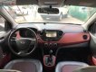 Hyundai Grand i10 2017 - Bán xe Hyundai Grand i10 1.2 AT năm 2017, màu trắng chính chủ, giá 375tr