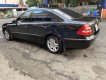 Mercedes-Benz E class  E280 2005 - Cần bán gấp Mercedes E280 đời 2005, màu đen xe gia đình, giá chỉ 350 triệu