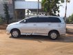 Toyota Innova G 2011 - Bán Toyota Innova G đời 2011, màu bạc