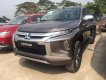 Mitsubishi Triton 2019 - Bán nhanh đón tết chiếc xe Mitsubishi Triton 2.5L MT, đời 2020, có sẵn xe, giao nhanh toàn quốc