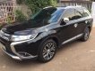 Mitsubishi Outlander 2.0 CVT 2017 - Bán ô tô Mitsubishi Outlander 2.0 CVT đời 2017, màu đen, xe nhập