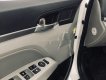 Hyundai Elantra    2016 - Bán Hyundai Elantra đời 2016, màu trắng đẹp như mới, giá chỉ 455 triệu
