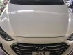Hyundai Elantra   2017 - Bán xe Hyundai Elantra 1.6 MT đời 2017, màu trắng, chính chủ  