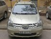 Nissan Grand livina 2011 - Bán xe Nissan Grand livina năm 2011, màu bạc như mới