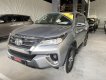 Toyota Fortuner V 4x2 2017 - Bán Toyota Fortuner V 4x2 đời 2017, màu bạc, xe nhập